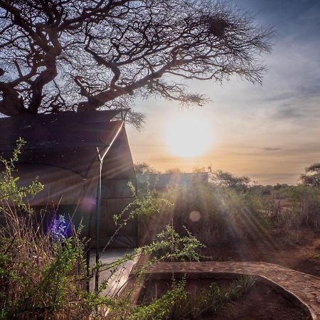 Tulia Amboseli Safari Camp Hotel Kültér fotó