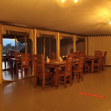 Tulia Amboseli Safari Camp Hotel Kültér fotó