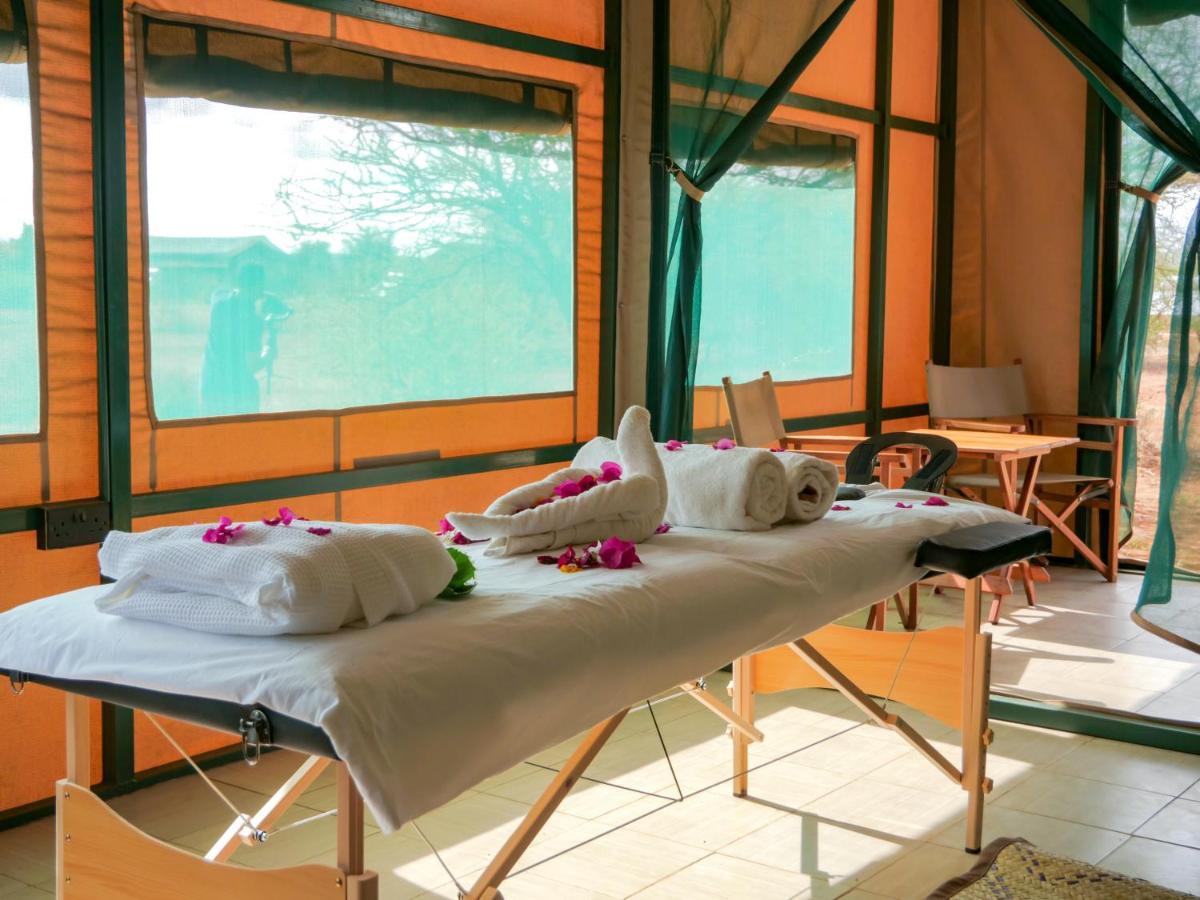 Tulia Amboseli Safari Camp Hotel Kültér fotó