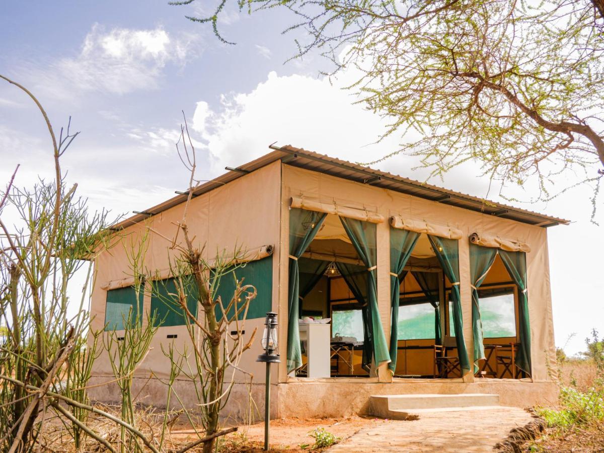 Tulia Amboseli Safari Camp Hotel Kültér fotó