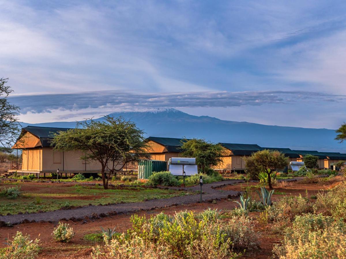 Tulia Amboseli Safari Camp Hotel Kültér fotó