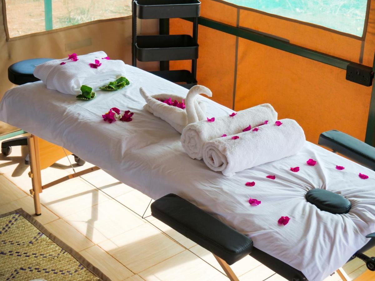 Tulia Amboseli Safari Camp Hotel Kültér fotó