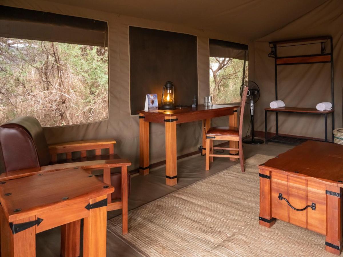 Tulia Amboseli Safari Camp Hotel Kültér fotó