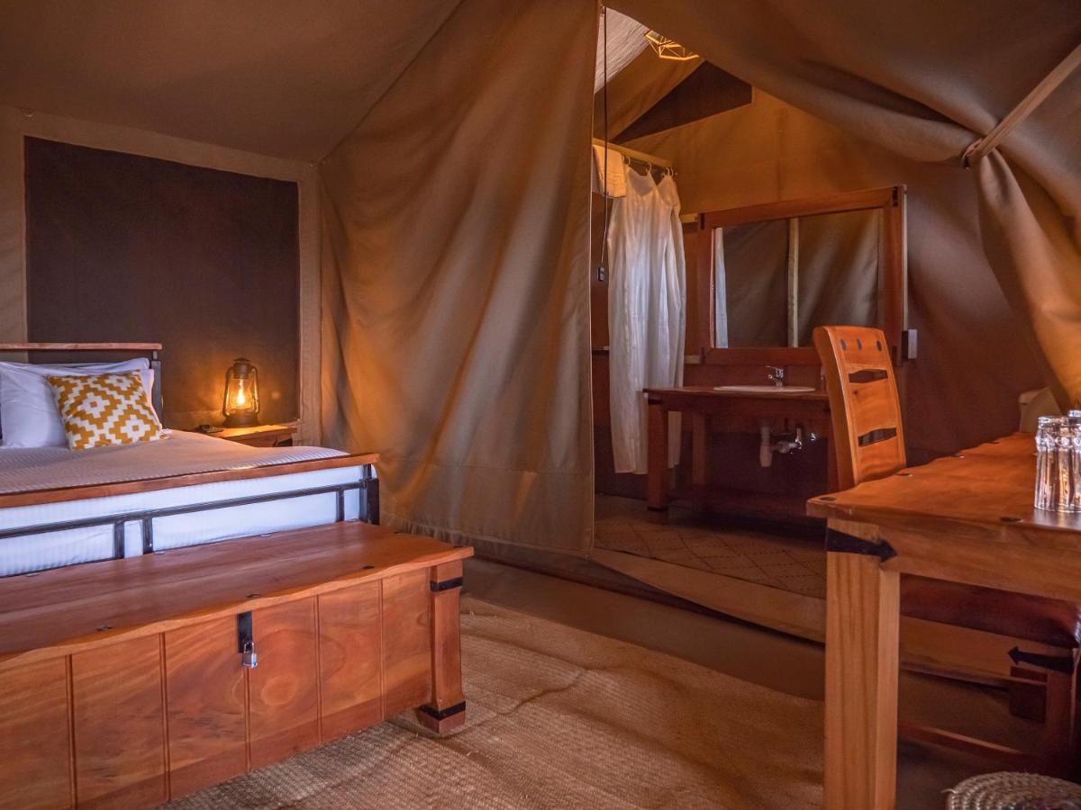 Tulia Amboseli Safari Camp Hotel Kültér fotó
