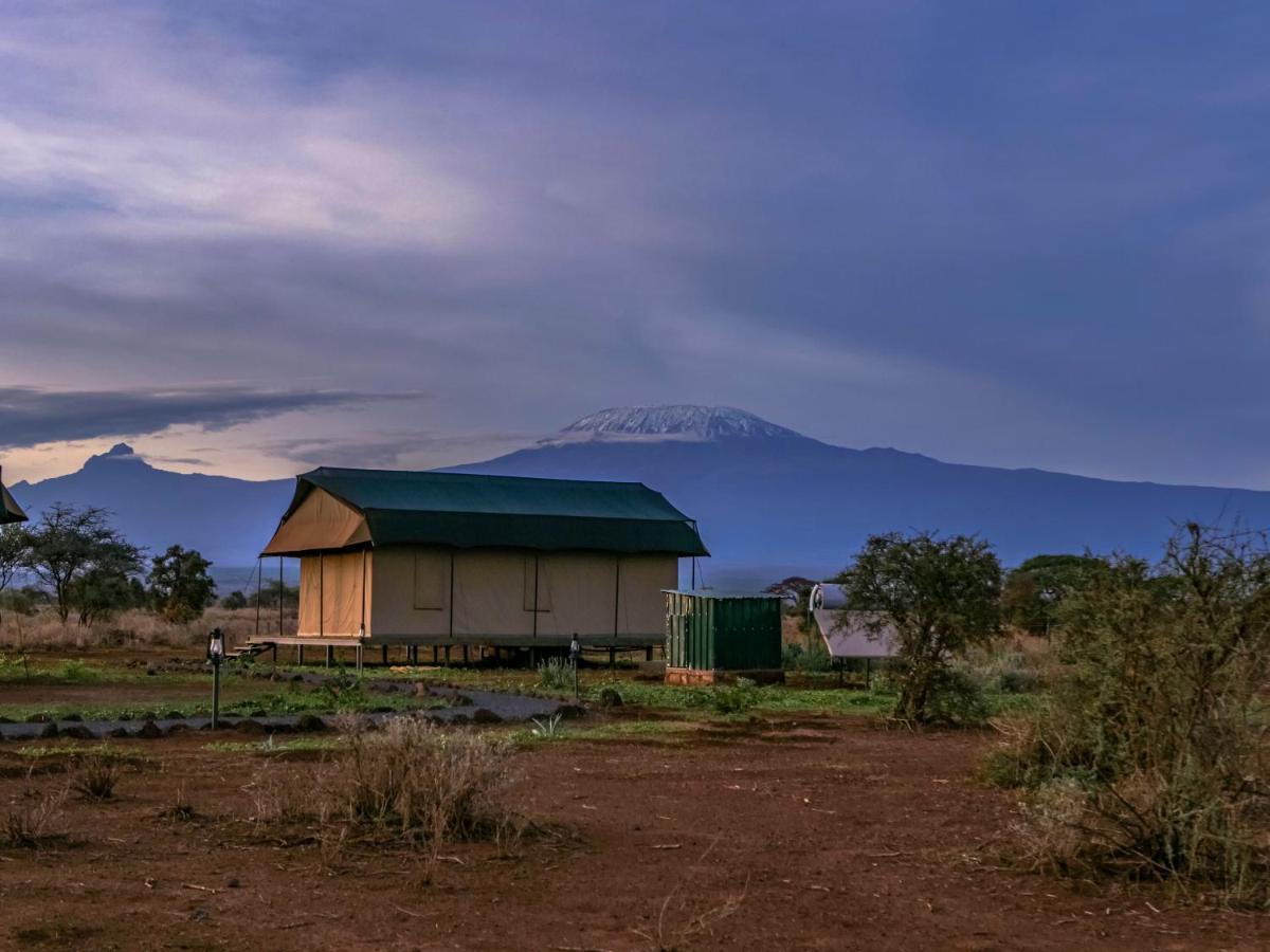 Tulia Amboseli Safari Camp Hotel Kültér fotó