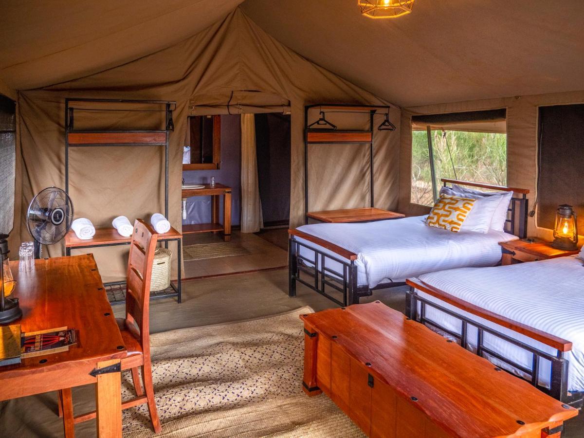 Tulia Amboseli Safari Camp Hotel Kültér fotó