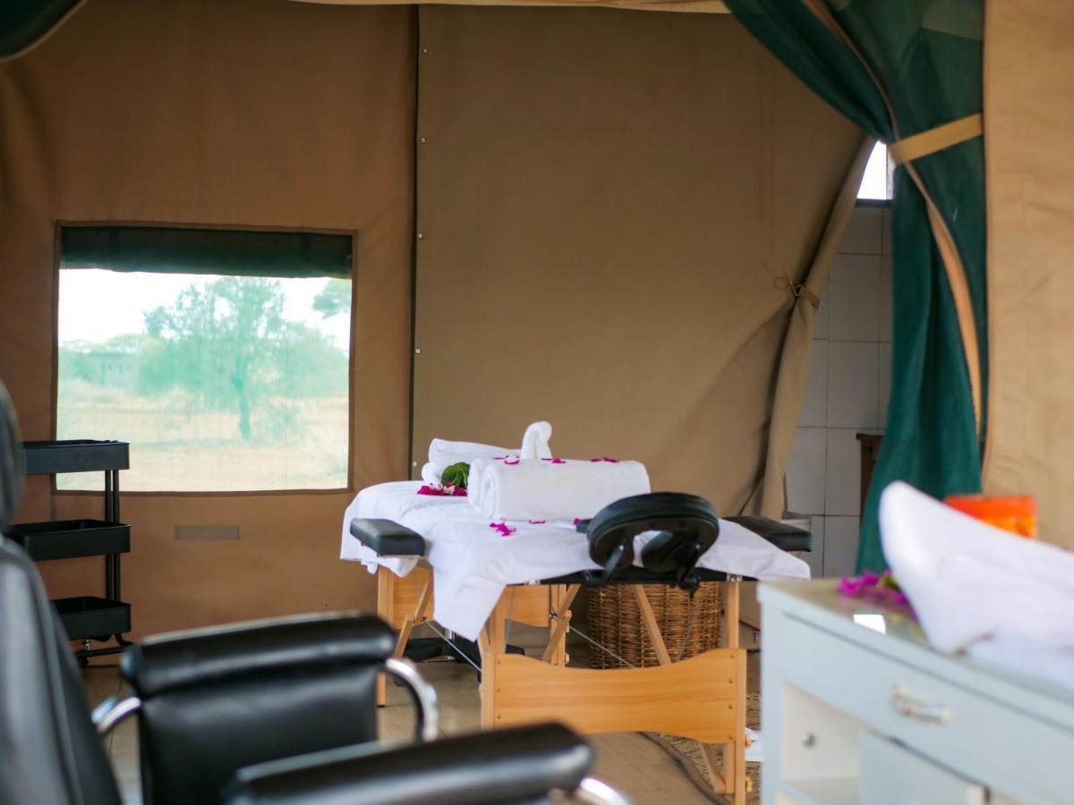 Tulia Amboseli Safari Camp Hotel Kültér fotó
