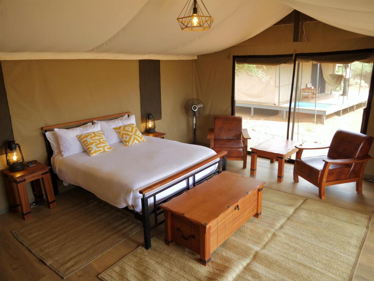 Tulia Amboseli Safari Camp Hotel Kültér fotó