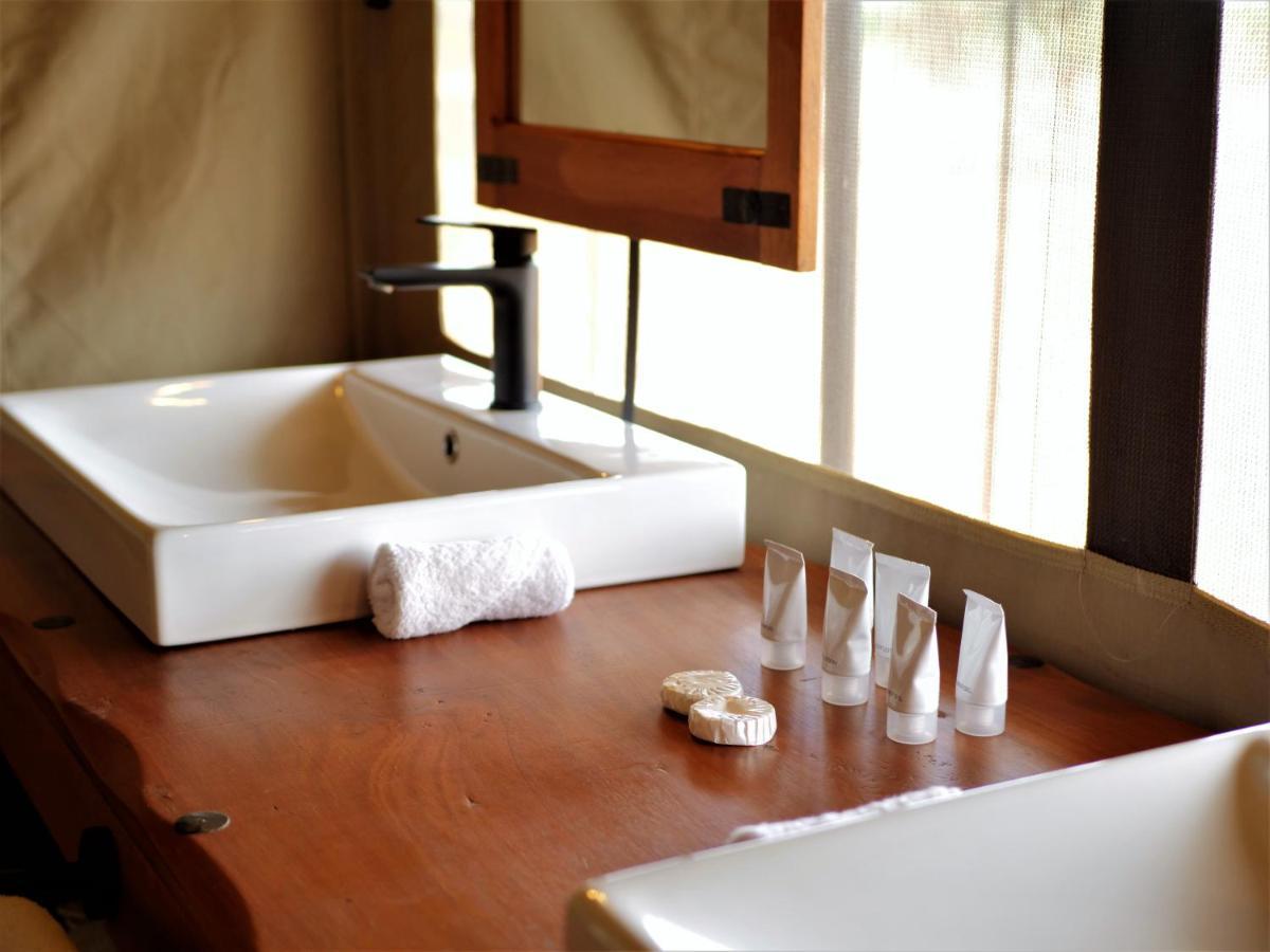 Tulia Amboseli Safari Camp Hotel Kültér fotó