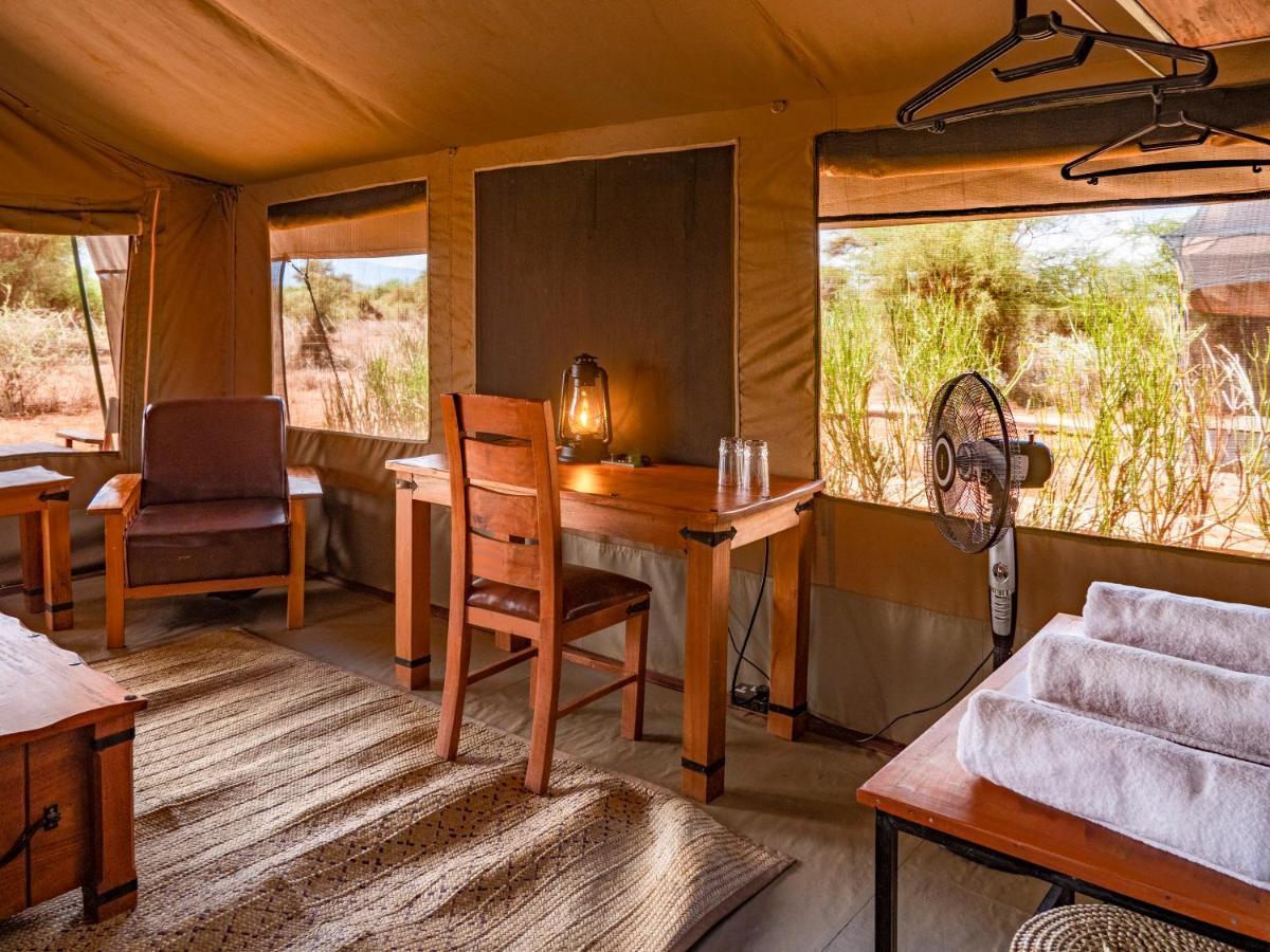 Tulia Amboseli Safari Camp Hotel Kültér fotó