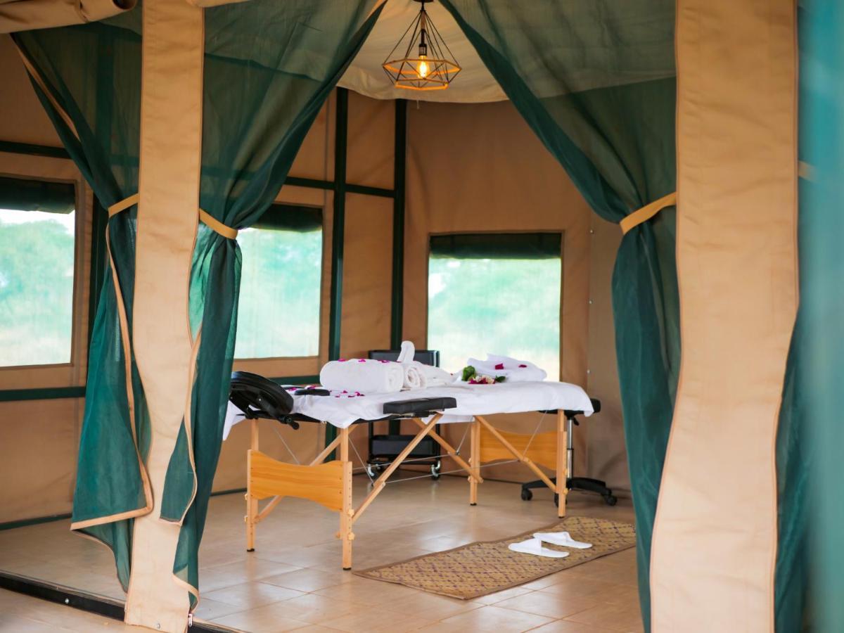 Tulia Amboseli Safari Camp Hotel Kültér fotó