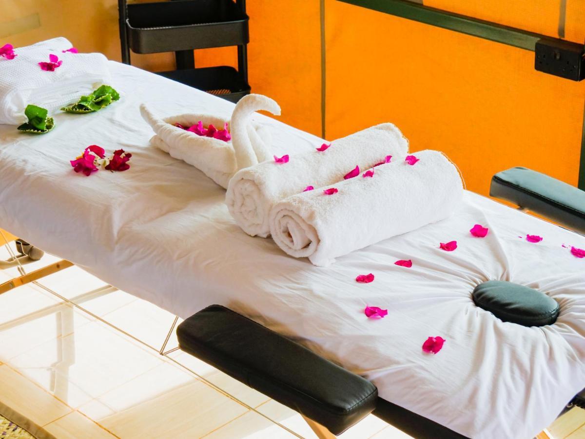 Tulia Amboseli Safari Camp Hotel Kültér fotó