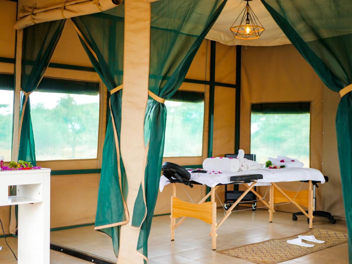 Tulia Amboseli Safari Camp Hotel Kültér fotó