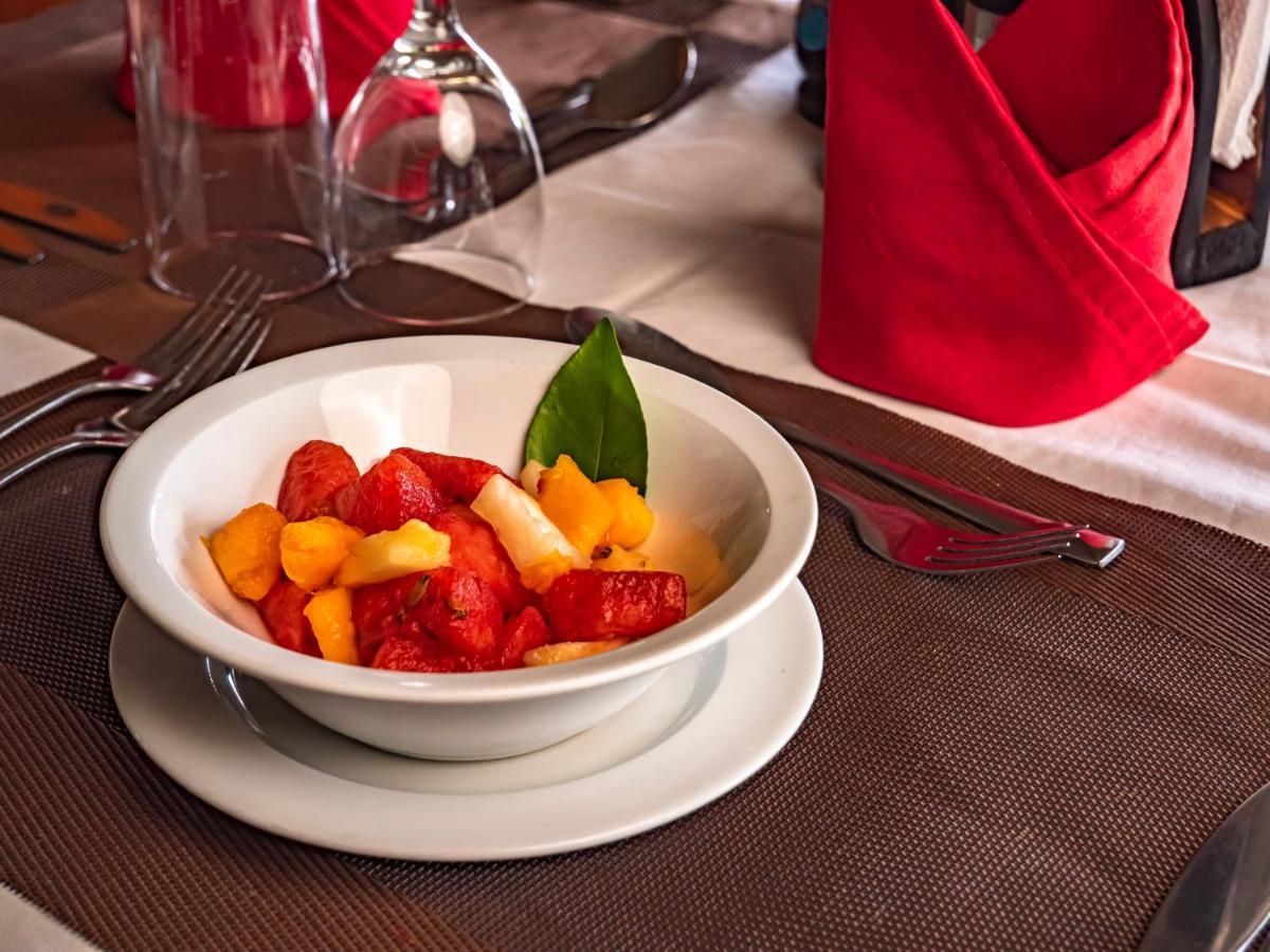 Tulia Amboseli Safari Camp Hotel Kültér fotó