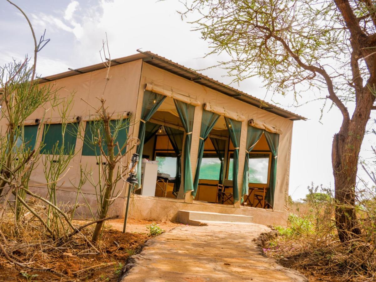 Tulia Amboseli Safari Camp Hotel Kültér fotó