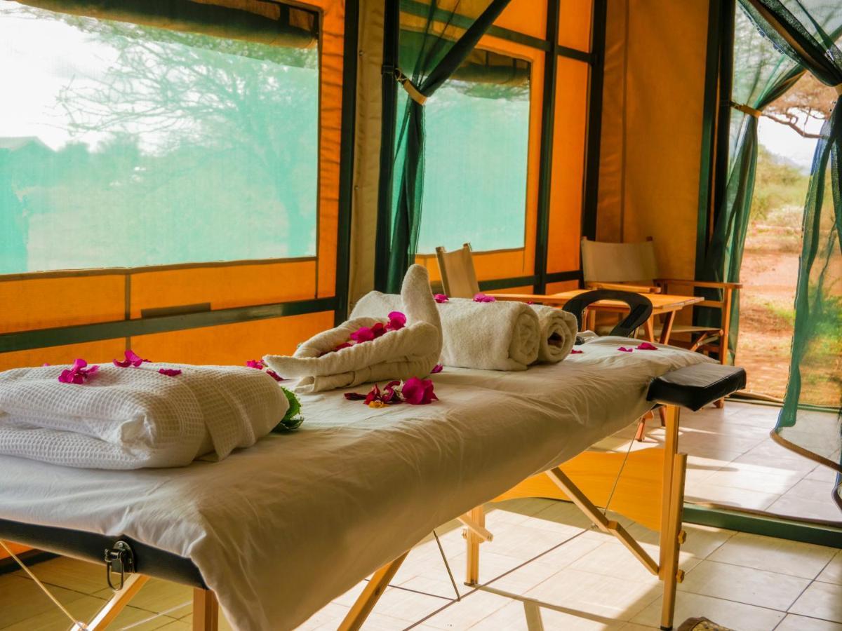 Tulia Amboseli Safari Camp Hotel Kültér fotó